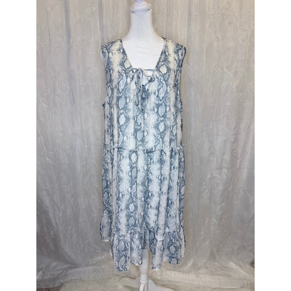 A Beautiful Soul Dresses & Skirts - A Beautiful Soul Blue Cream Snakeskin Swiss Dot Tiered Dress 14/16 NWT